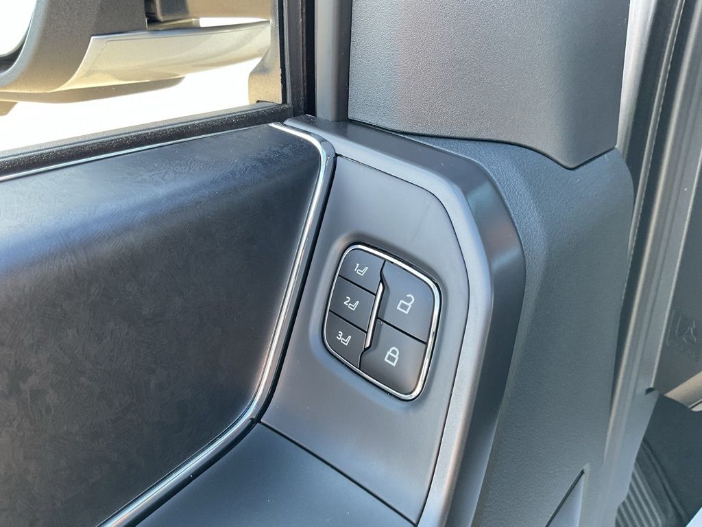 New 2026 Silver Ford Tremor image 15