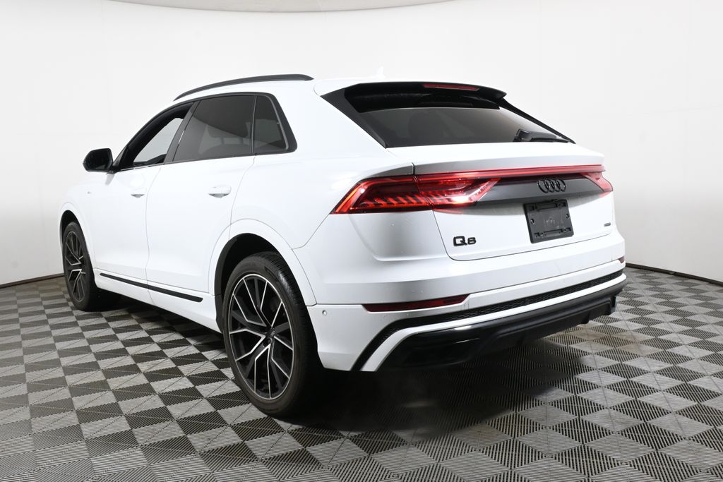 Thumbnail: 2021 Audi Q8 - 5