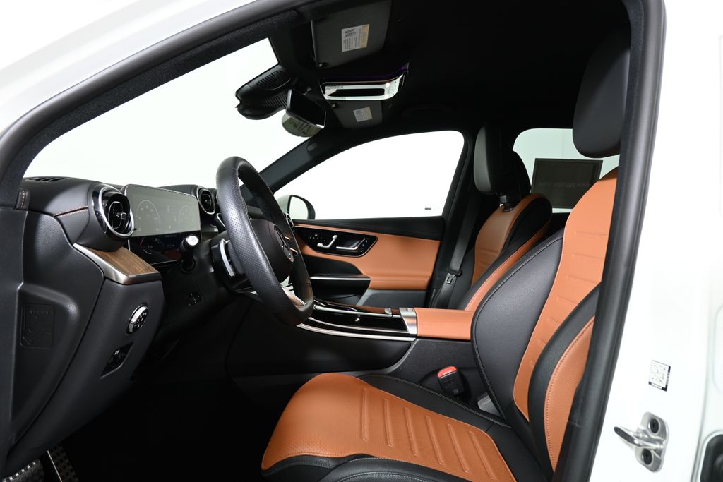 Thumbnail: 2025 Mercedes-Benz GLC - 3