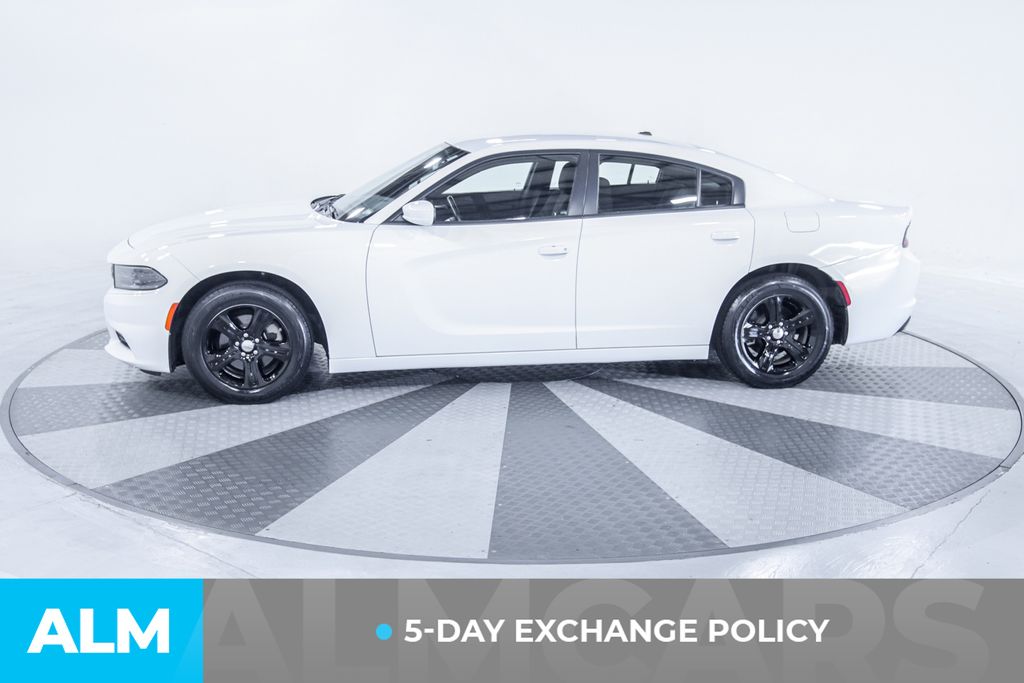 2022 Dodge Charger SXT photo 3