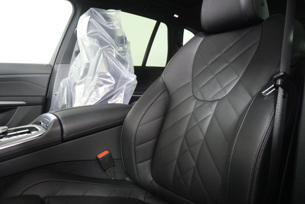 Thumbnail: 2026 BMW X5 - 11