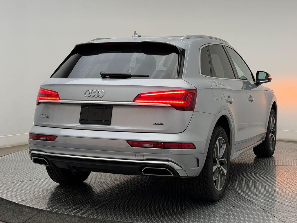 Thumbnail: 2024 Audi Q5 - 6