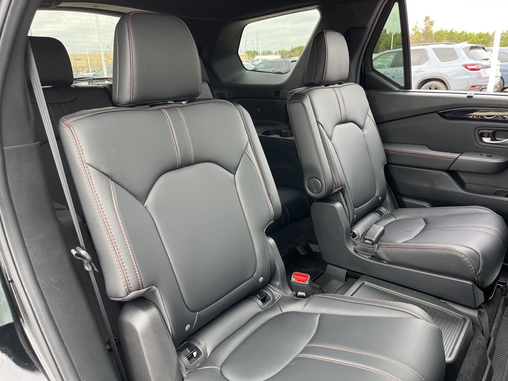 Thumbnail: 2025 Honda Pilot - 30