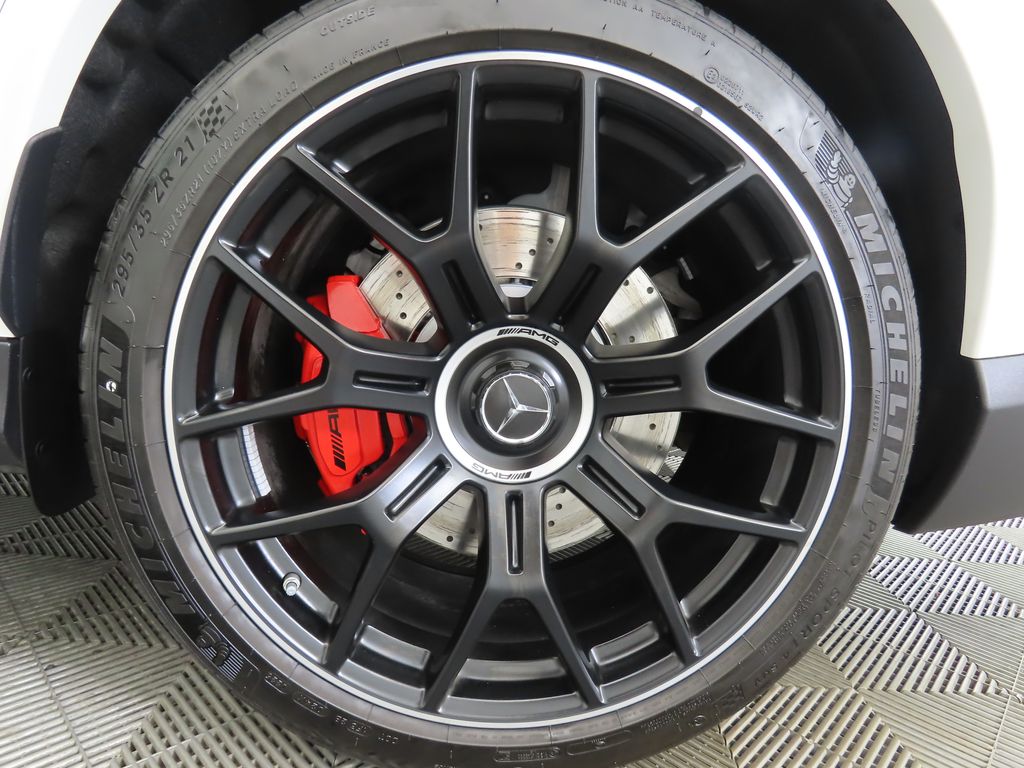 Thumbnail: 2025 Mercedes-Benz GLC - 31