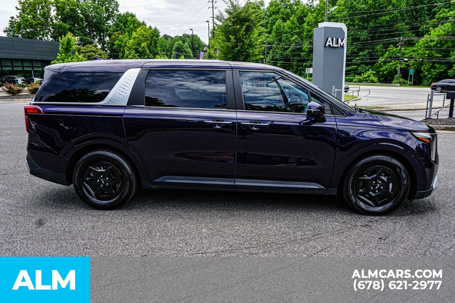 2025 Kia Carnival LXS - Photo 9