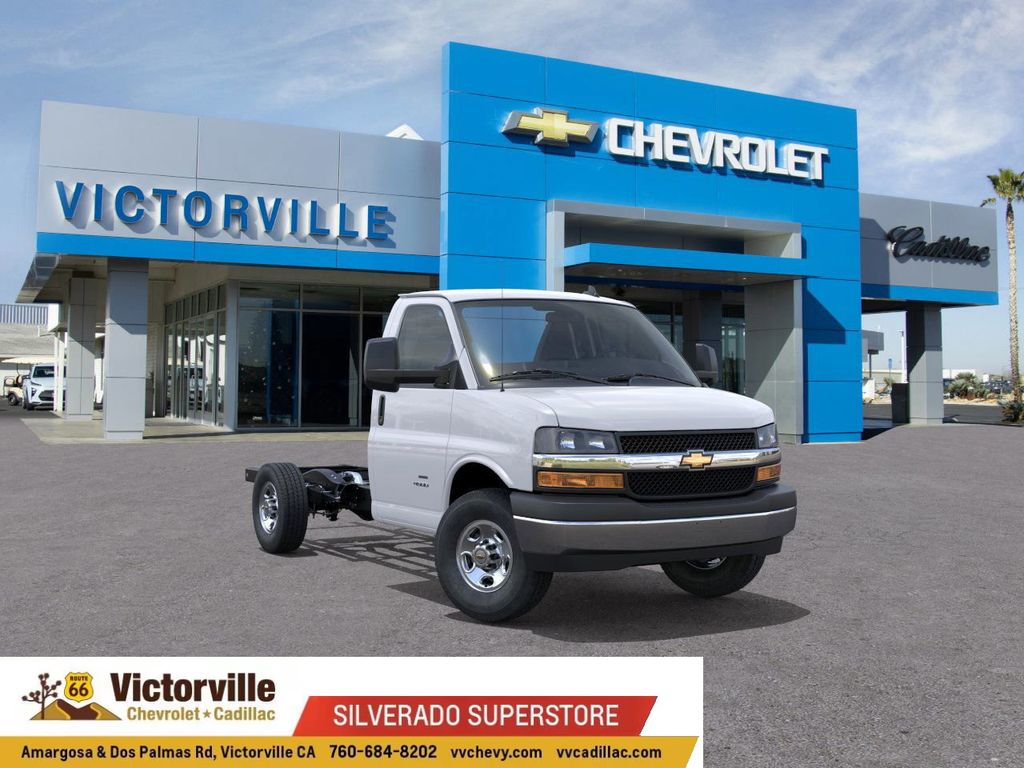 2025 Chevrolet Express Chassis 3500 Cutaway 139