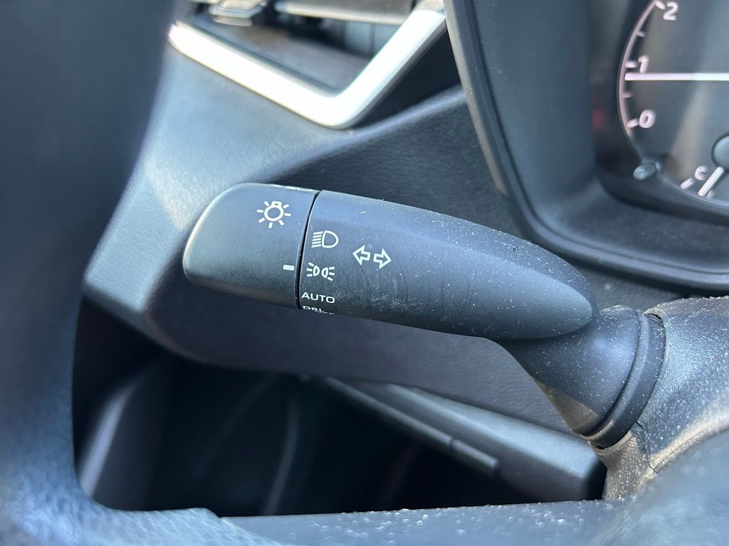 Thumbnail: 2025 Toyota Corolla - 21