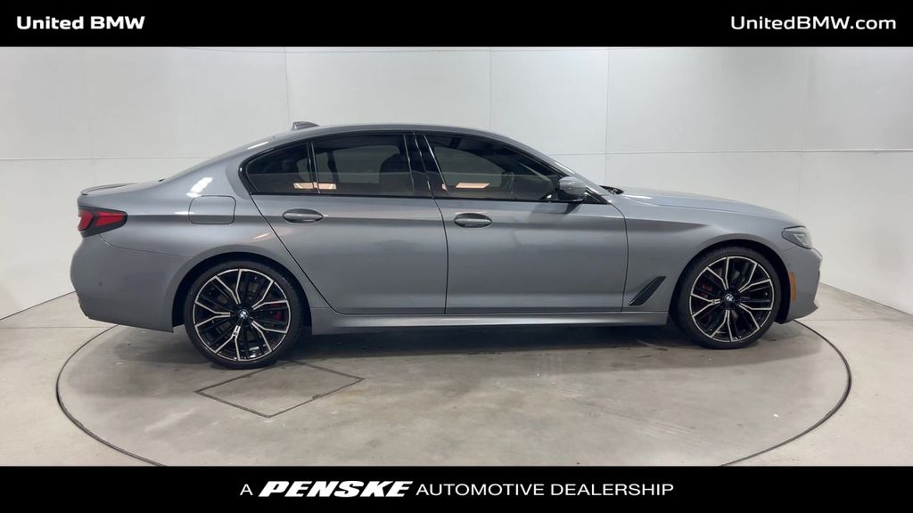 2023 BMW 5 Series 540i 9