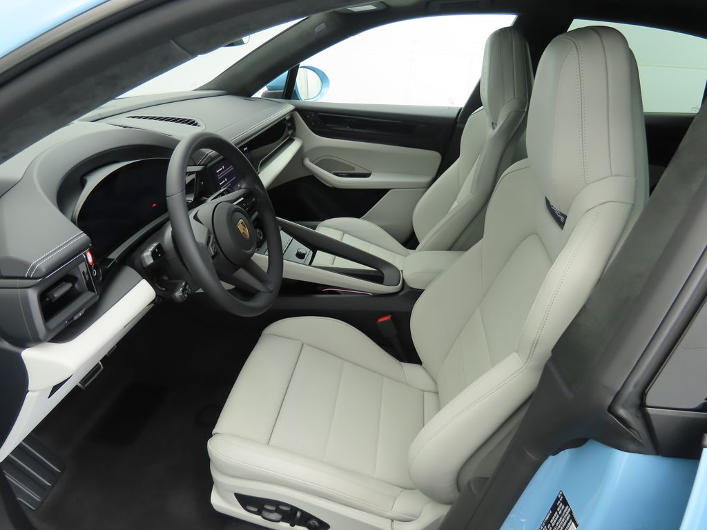 Thumbnail: 2025 Porsche Macan - 5