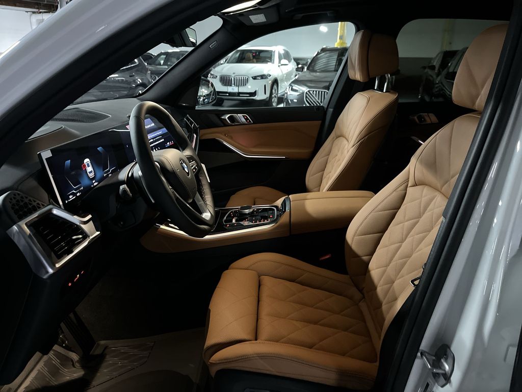 Thumbnail: 2026 BMW X5 - 11