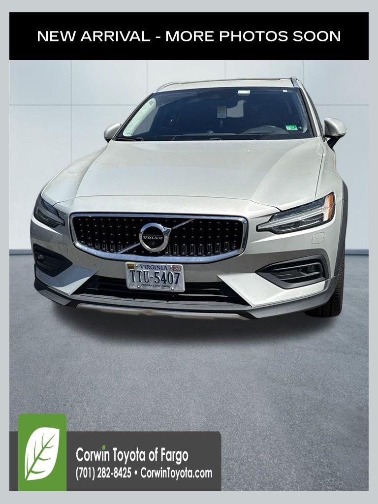 Birch Light Metallic 2020 Volvo V60 Wagon All-Wheel Drive Automatic