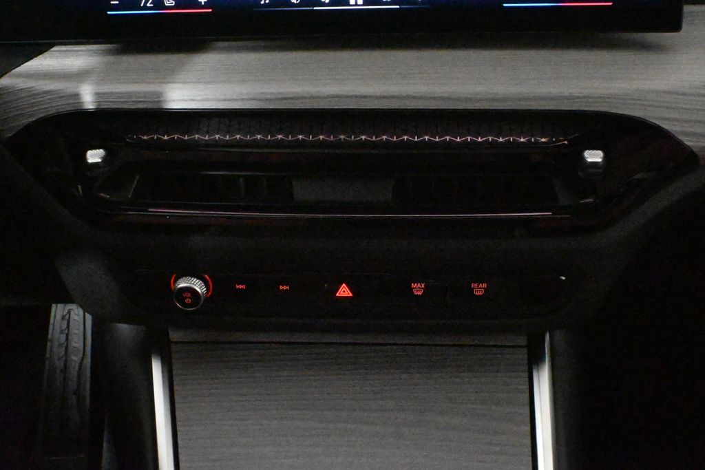 Thumbnail: 2026 BMW 3 Series - 24