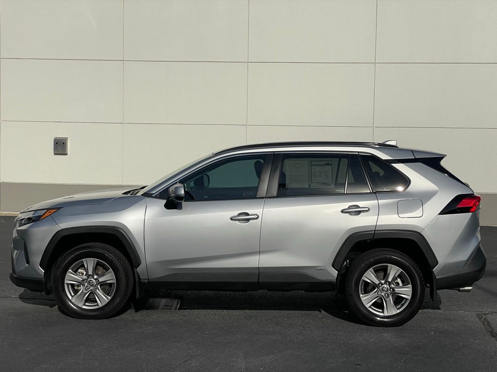 Thumbnail: 2024 Toyota RAV4 - 2