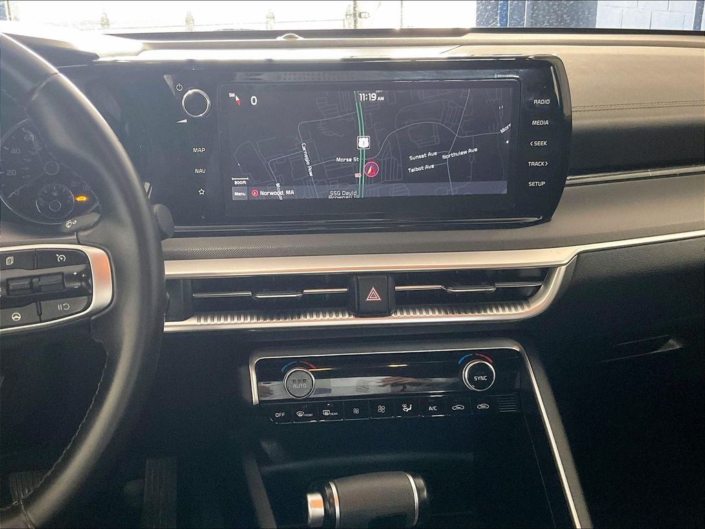 2022 Kia K5 — photo 18