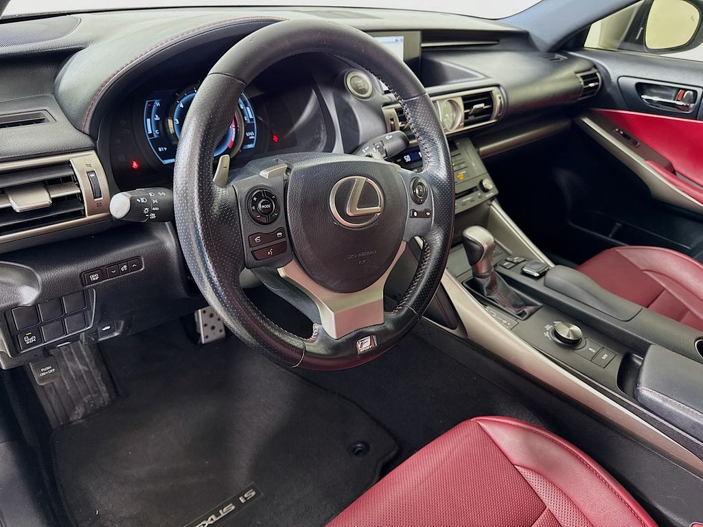 Thumbnail: 2015 Lexus IS - 9