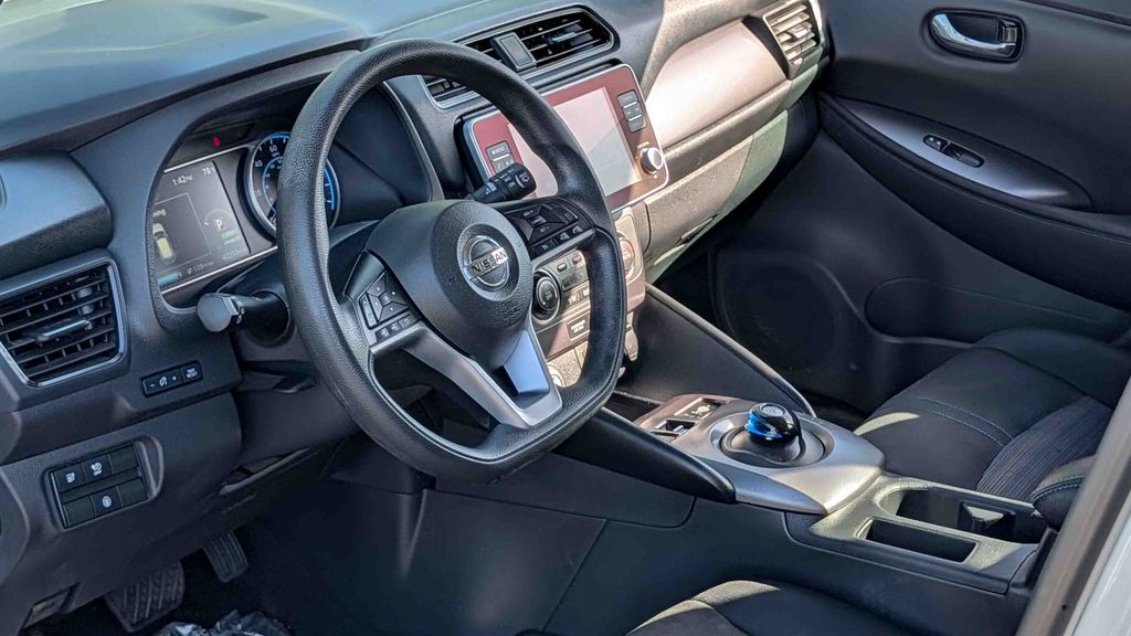 Used 2022 Nissan Leaf S 4D Hatchback