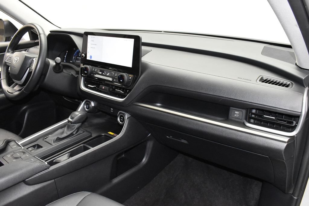 Thumbnail: 2024 Toyota Grand Highlander - 25