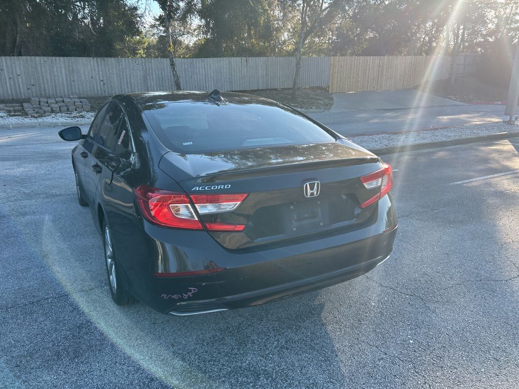 2018 Honda Accord LX photo 4