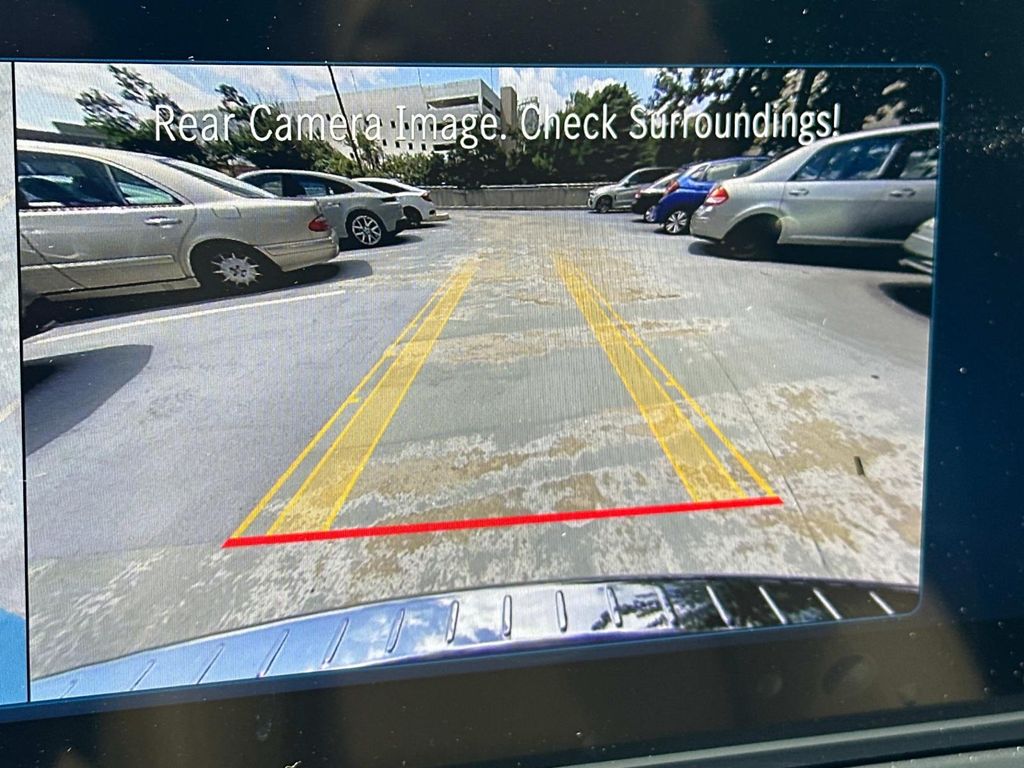 Thumbnail: 2026 Mercedes-Benz GLE - 10