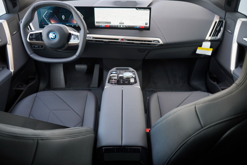 2025 BMW iX xDrive50 13