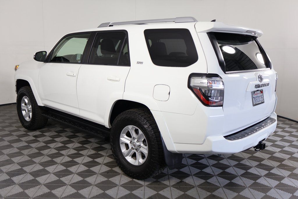 Thumbnail: 2015 Toyota 4Runner - 6