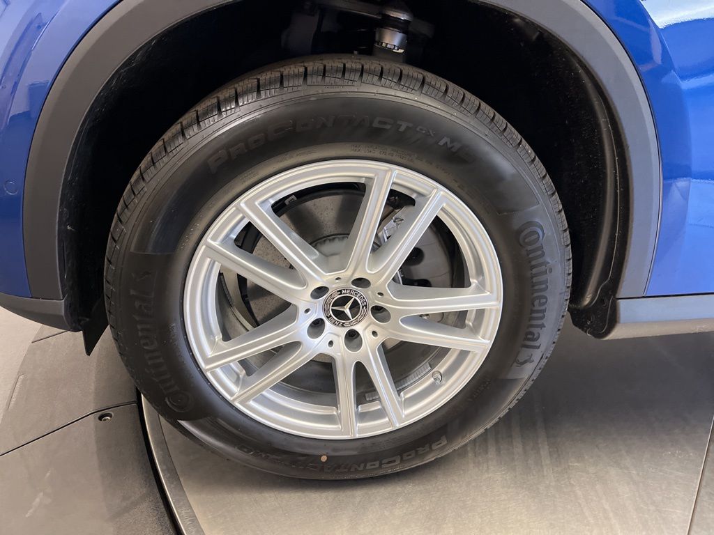 Thumbnail: 2026 Mercedes-Benz GLC - 10