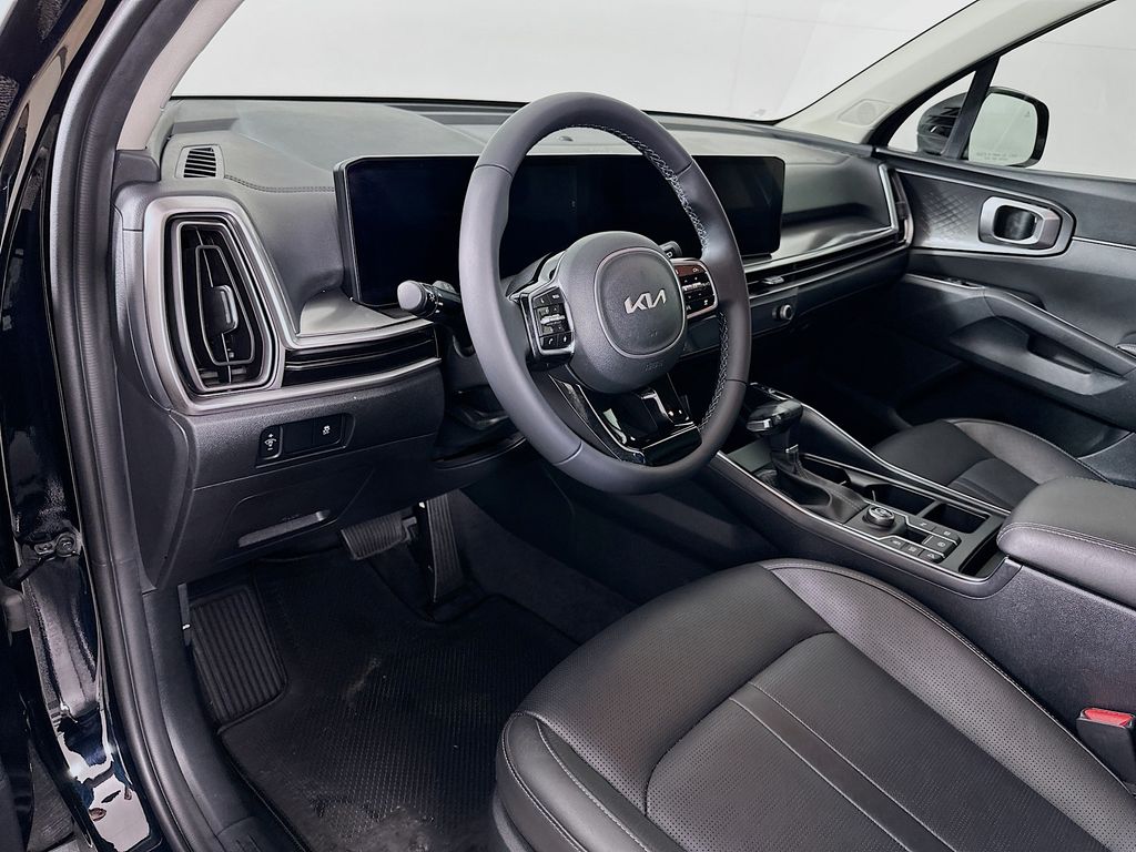 Thumbnail: 2025 Kia Sorento - 9
