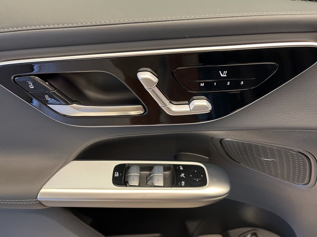 Thumbnail: 2026 Mercedes-Benz GLC - 12