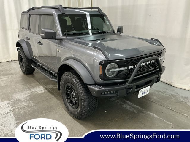 Carbonized Gray Metallic 2023 Ford Bronco Wildtrak Advanced 4-Door 4WD SUV / Crossover Four-Wheel Drive Automatic