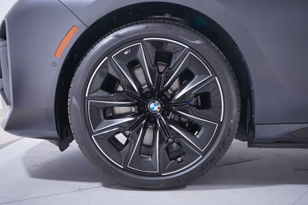 2025 BMW i7 eDrive50 2