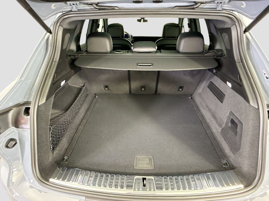 Thumbnail: 2026 Porsche Cayenne - 29