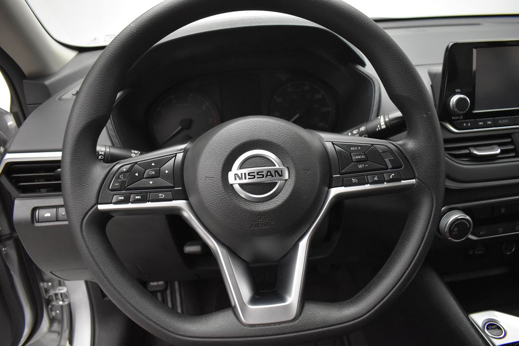 Thumbnail: 2022 Nissan Altima - 16