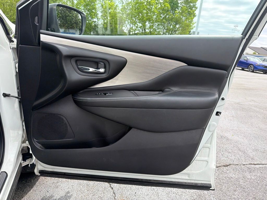 Thumbnail: 2017 Nissan Murano - 26