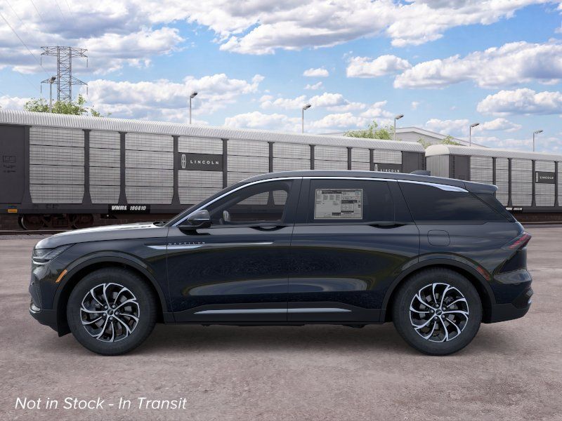 Thumbnail: 2026 Lincoln Nautilus - 3