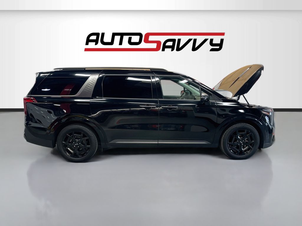2025 Kia Sedona SX's photo