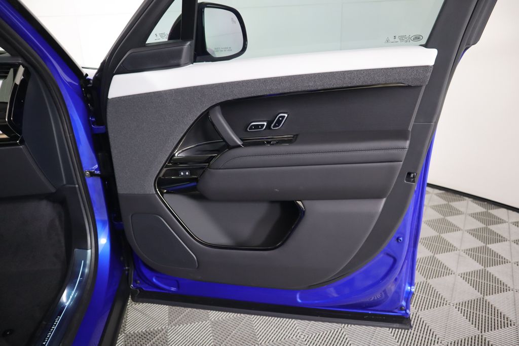 2025 Land Rover Range Rover Sport Autobiography 27