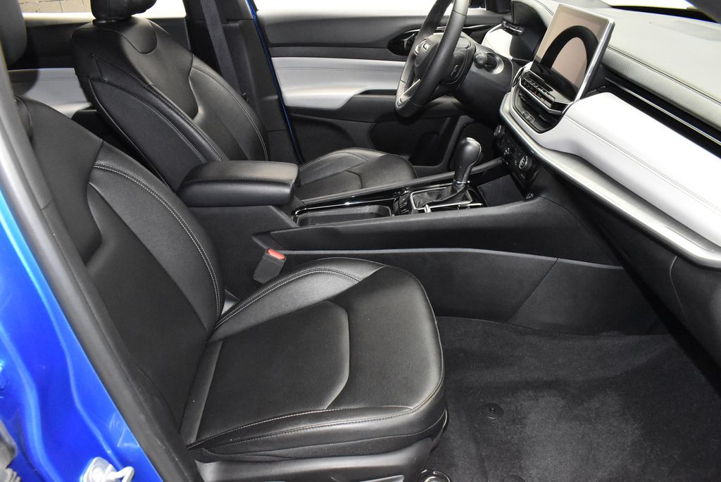 Thumbnail: 2025 Jeep Compass - 25