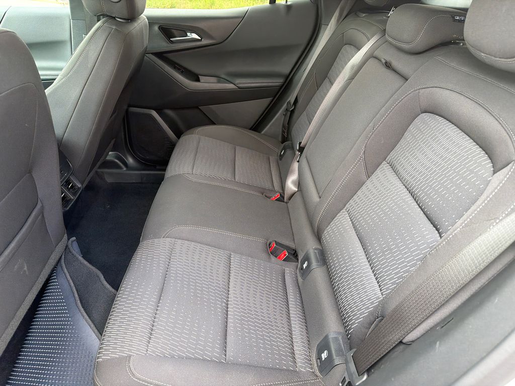 Used 2025 White Chevrolet LT image 20
