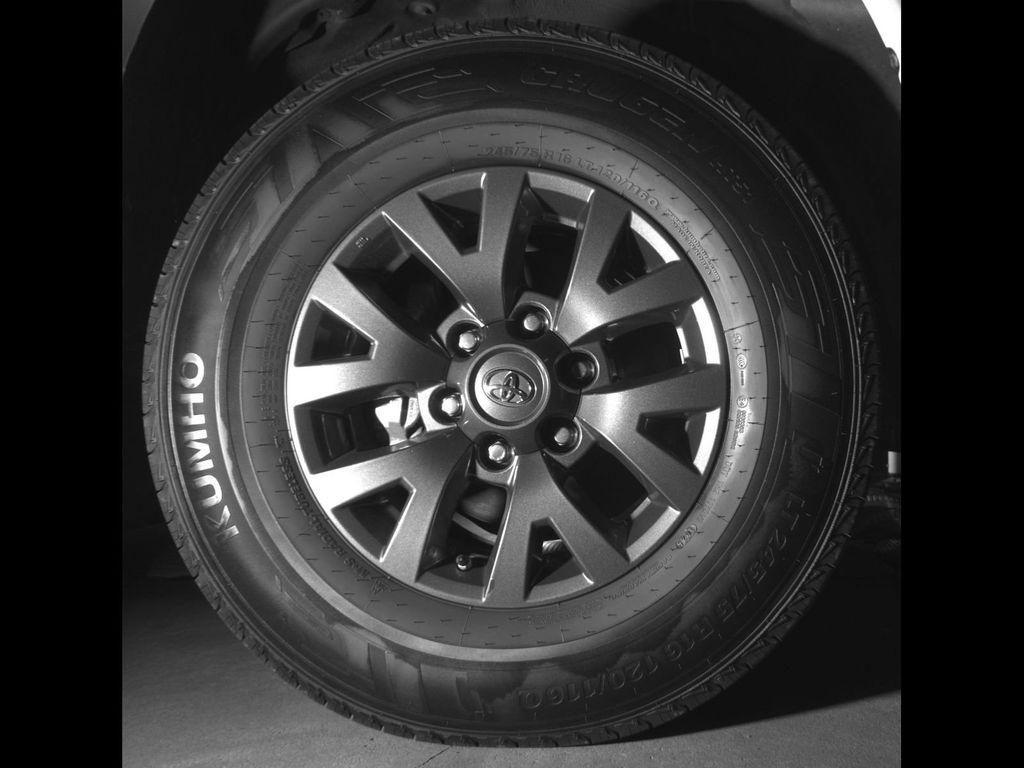 Used 2021 Super White Toyota SR5 image 10