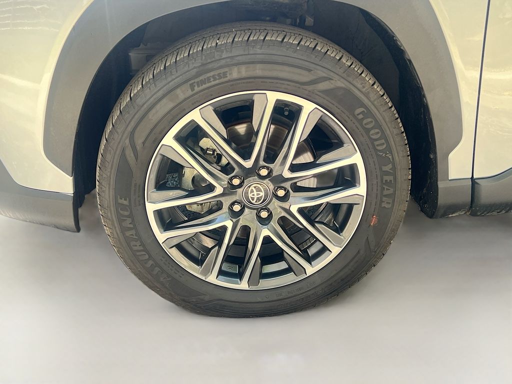Used 2026 Silver Toyota XLE image 32