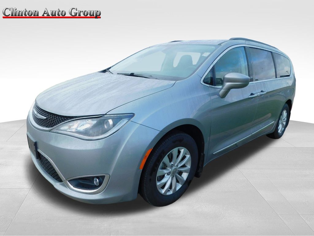 Billet Silver Metallic Clearcoat 2017 Chrysler Pacifica Touring L FWD Minivan Front-Wheel Drive 9-Speed Automatic