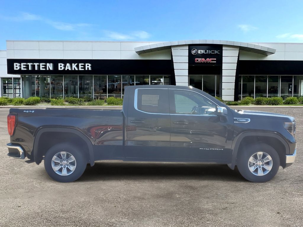 2025 GMC Sierra 1500 SLE 8