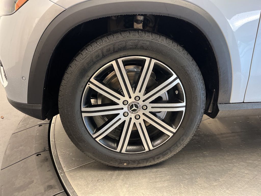 Thumbnail: 2026 Mercedes-Benz GLE - 10