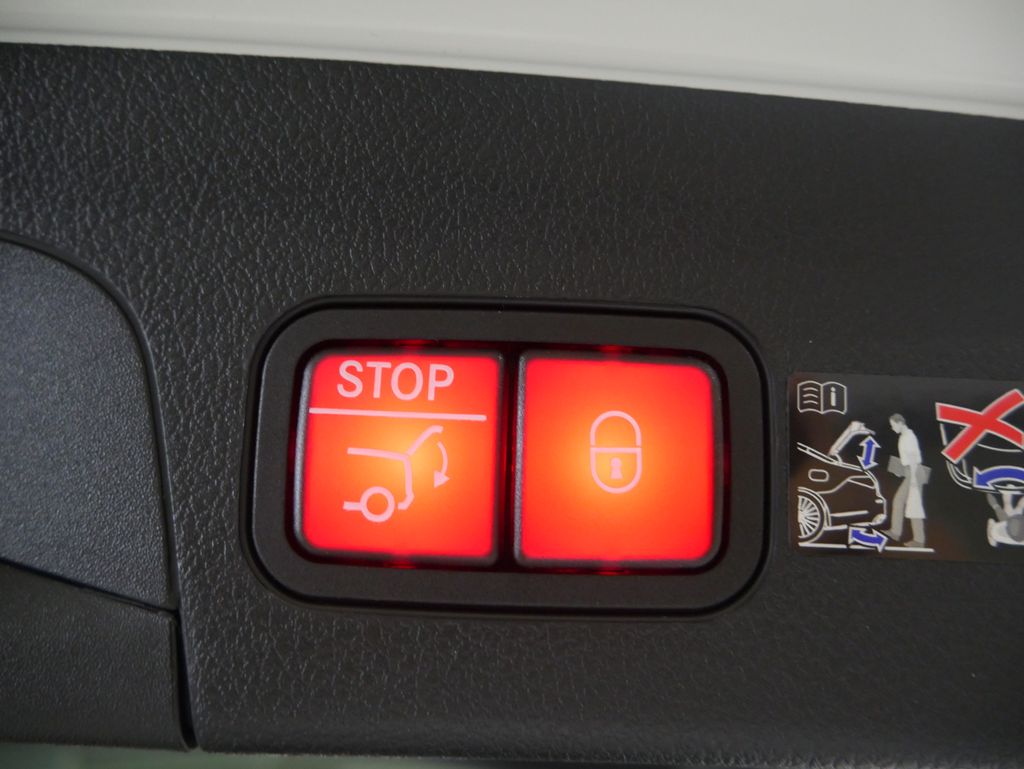 Thumbnail: 2026 Mercedes-Benz GLE - 19