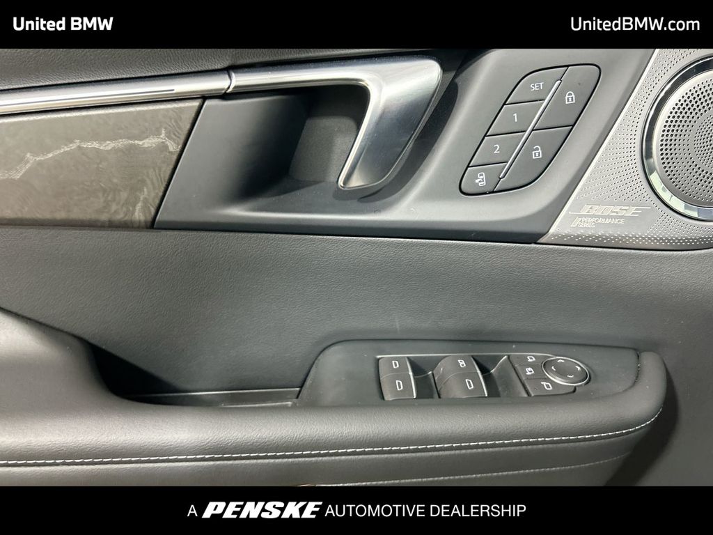 2025 Buick Enclave Avenir 11