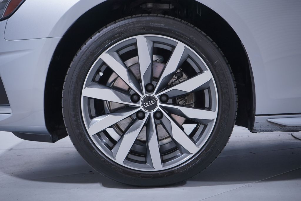 Thumbnail: 2022 Audi A4 - 2