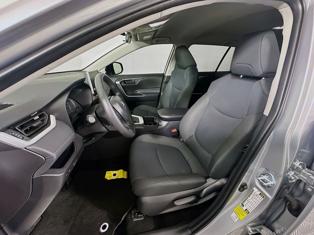 Thumbnail: 2025 Toyota RAV4 - 21