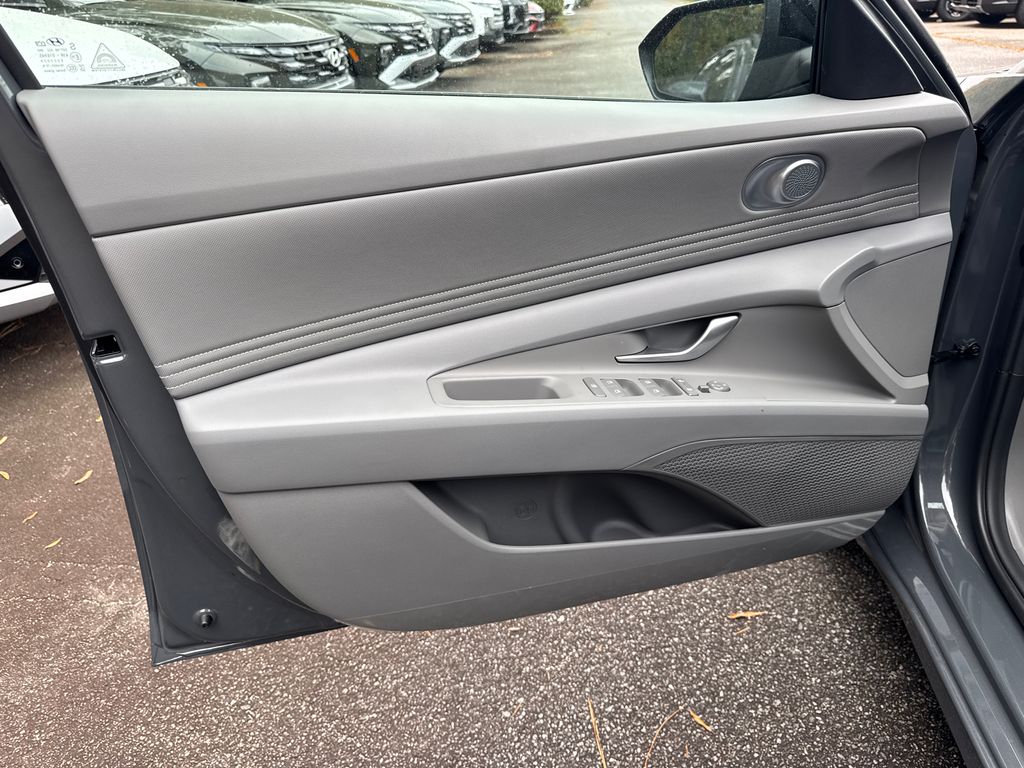 2026 Hyundai Elantra SEL Sport - 9