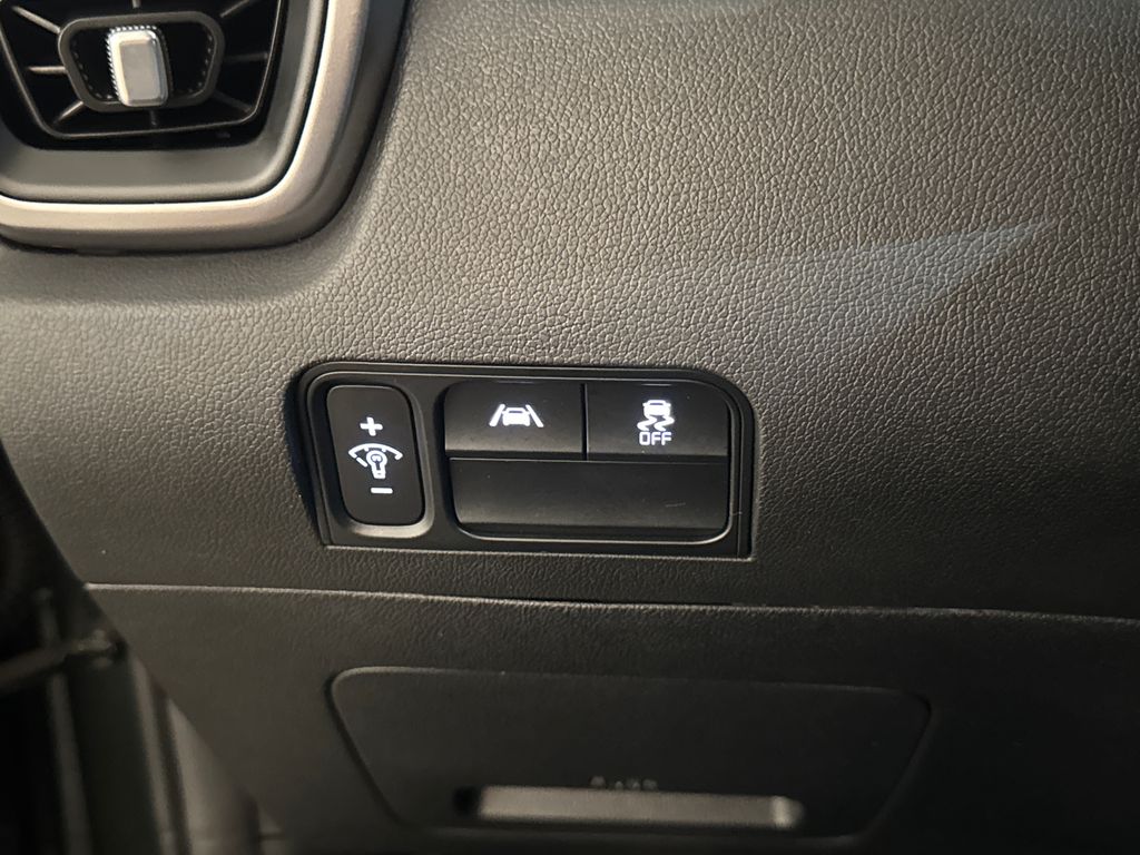 Certified Used 2022 Green Kia S image 19