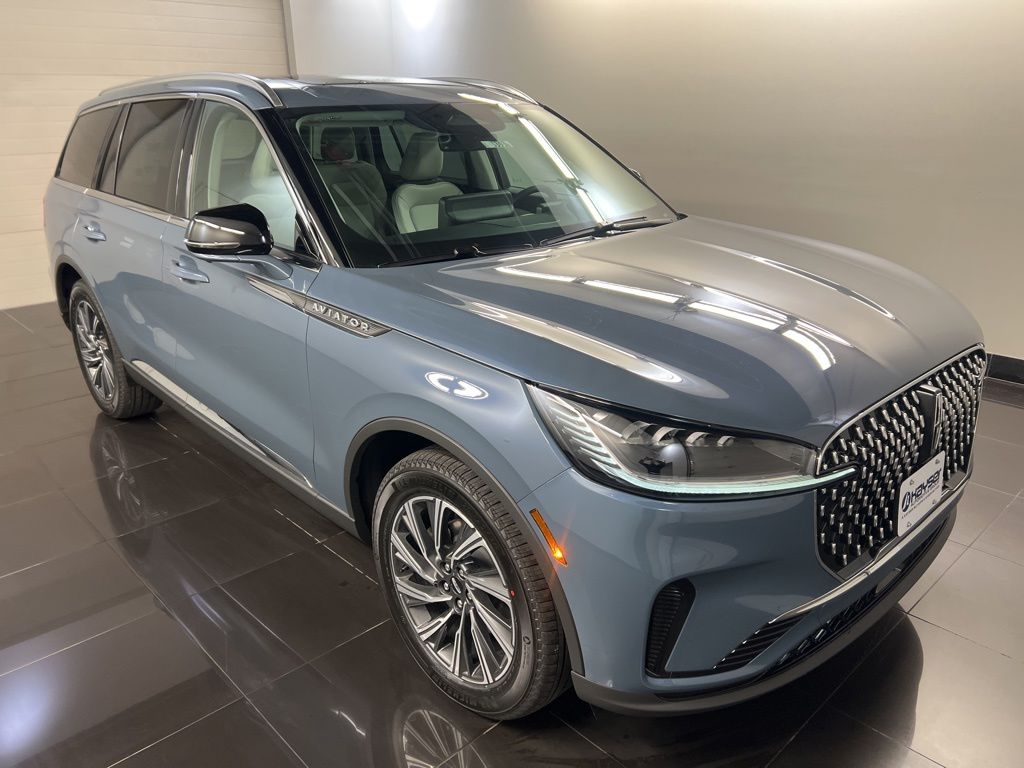2026 Lincoln Aviator Premiere AWD's photo